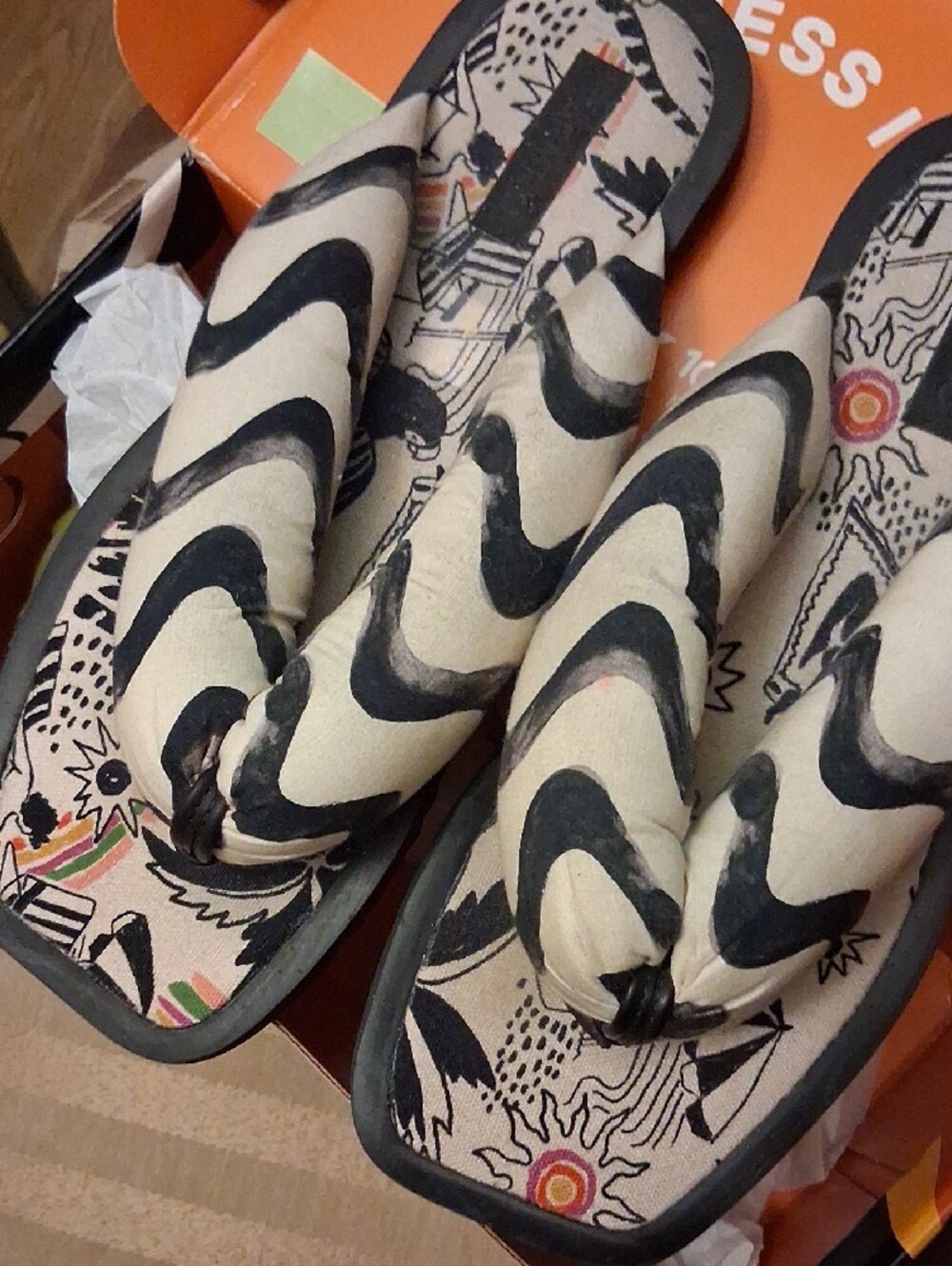 FARM Rio Black & Cream Printed Thong Sandals - Picture 2 of 2